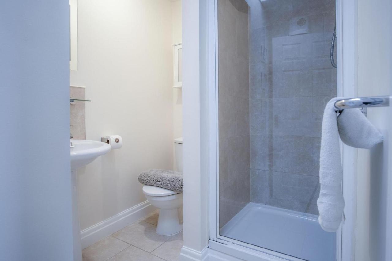 North Beach Heights - 2 Bedroom Penthouse - Tenby Exterior photo