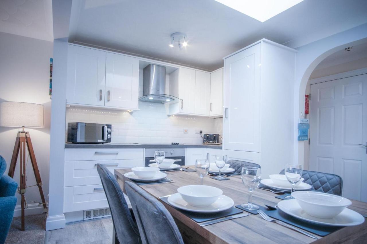 North Beach Heights - 2 Bedroom Penthouse - Tenby Exterior photo