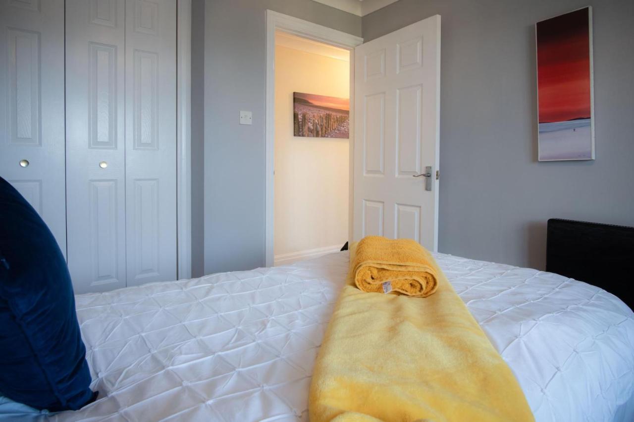 North Beach Heights - 2 Bedroom Penthouse - Tenby Exterior photo