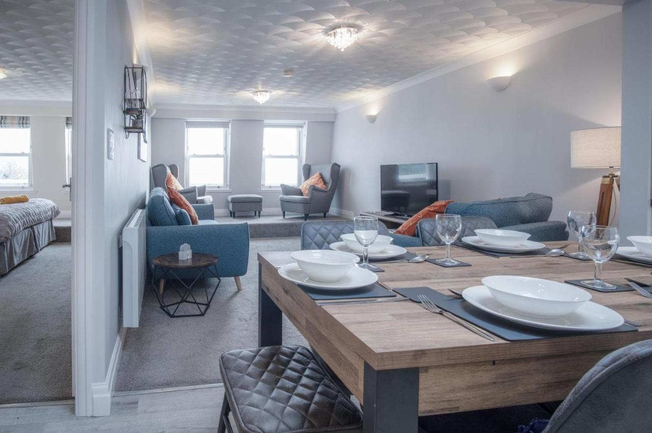 North Beach Heights - 2 Bedroom Penthouse - Tenby Exterior photo