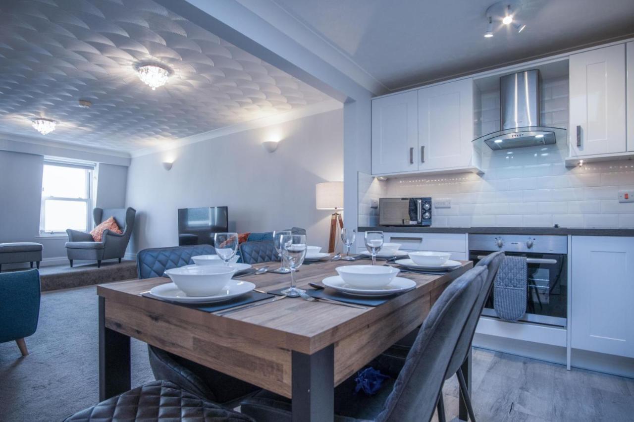 North Beach Heights - 2 Bedroom Penthouse - Tenby Exterior photo